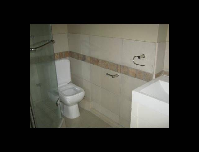 2 BEDROOM APARTMENT TO LET IN POINT WATERFRONT